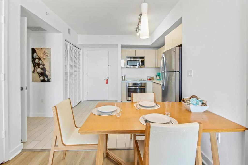 2BR 2Bth Hallandale Beach Miami Ft Lauderdale FL Exterior foto