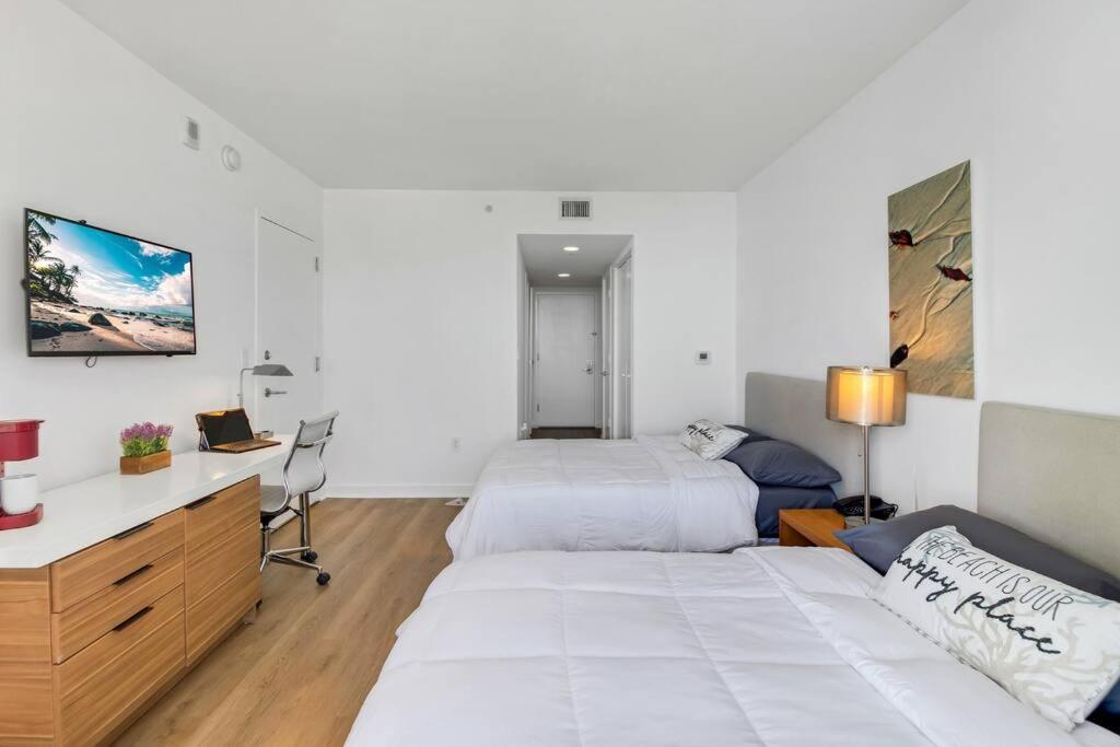 2BR 2Bth Hallandale Beach Miami Ft Lauderdale FL Exterior foto