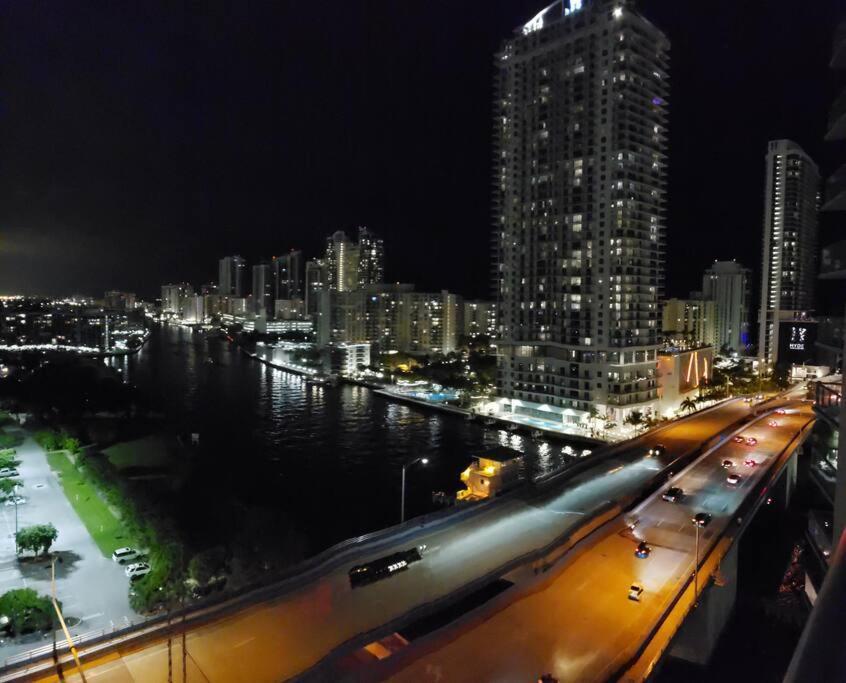 2BR 2Bth Hallandale Beach Miami Ft Lauderdale FL Exterior foto